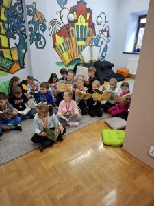 Powiększ