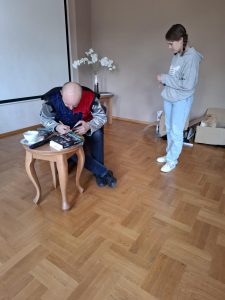 Powiększ
