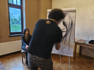 Powiększ