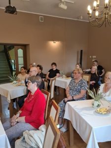 Powiększ